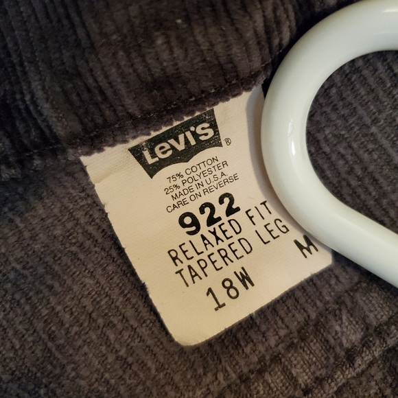 Vintage Levi's 922 Corduroy Purple Relaxed Fit Tapered Leg - Picture 5 of 5